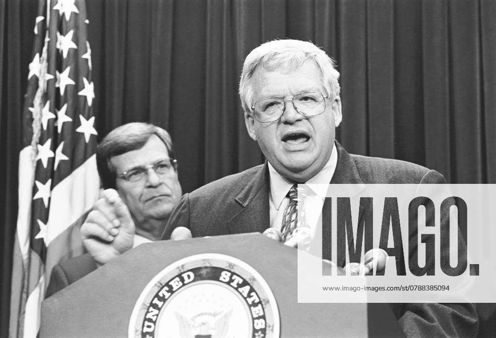 GOP leadership blasts Clinton September 23, 1999: The GOP leadership remarks at President Clinton s veto of the Tax Bill in the Senate Studio. Trent Lott, Dennis Hastert Ian Wagreich Roll Call Washington, D.C. DC USA