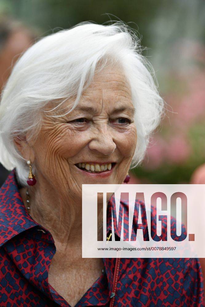 Queen Paola of Belgium pictured during a ceremony for the Queen Paola Award 2015-2016 (Koningin Paolaprijs - Prix Reine Paola) for education, at the royal castle in Laken Laeken, Brussels, Wednesday 31 May 2017. This year s themes are sciences, mathematics and technology. ERICxLALMAND 05106960