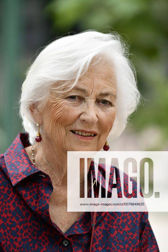 Queen Paola of Belgium pictured during a ceremony for the Queen Paola Award 2015-2016 (Koningin Paolaprijs - Prix Reine Paola) for education, at the royal castle in Laken Laeken, Brussels, Wednesday 31 May 2017. This year s themes are sciences, mathematics and technology. ERICxLALMAND 05106954