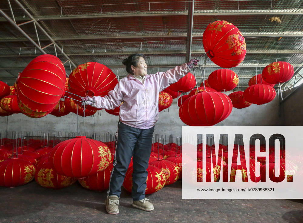 Red Lantern A worker dries red lanterns in Yuncheng city, North China s Shanxi Province, Dec 30, 2024. Yuncheng Shanxi China