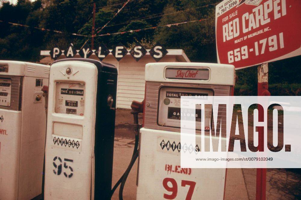 Gas Station in Portland, Oregon Closed Because of a Lack of Fuel Allocation. It Was One of Many Stations Closed During the Fuel Crisis in the Winter of 1973-74. Circa 1973 Hollywood CA USA