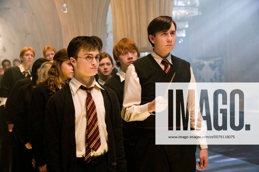 Warner Brothers Pictures Presents Harry Potter and the Order of the Phoenix Daniel Radcliffe, Bonnie Wright, Rupert Grint, Matthew Lewis © 2007 Warner Bros. Entertainment Inc. - Harry Potter Publishing Rights © J. K. R.