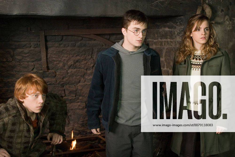 Warner Brothers Pictures Presents Harry Potter and the Order of the Phoenix Rupert Grint, Daniel Radcliffe, Emma Watson © 2007 Warner Bros. Entertainment Inc. - Harry Potter Publishing Rights © J. K. R.