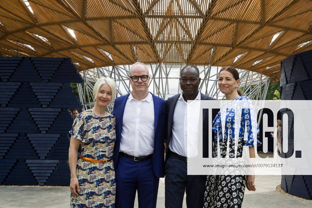 Francis Kere, Serpentine Pavilion 2017, London, UK London, UK. 20 June 2017. L-R: Justine Simons, Deputy Mayor, Deputy Mayor, Culture and the Creative Industries, Hans-Ulrich Obrist, Artistic Director, Serpentine Galleries, Francis Kere, Architect, and Yana Peel, CEO, Serpentine Galleries. Diebedo Francis Kere, the award-winning architect from Gando, Burkina Faso, has designed the Serpentine Pavilion 2017, next to the Serpentine Gallery in Kensington Gardens. Kere leads the Berlin-based practice Kere Architecture. He is the 17th architect to accept the Serpentine Gallery s invitation to design a temporary Pavilion in its grounds. The Pavilion is open to the public from 23 June to 8 October 2017.