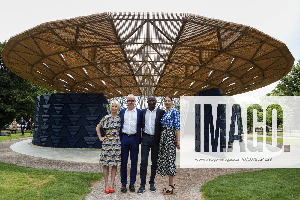 Francis Kere, Serpentine Pavilion 2017, London, UK London, UK. 20 June 2017. L-R: Justine Simons, Deputy Mayor, Deputy Mayor, Culture and the Creative Industries, Hans-Ulrich Obrist, Artistic Director, Serpentine Galleries, Francis Kere, Architect, and Yana Peel, CEO, Serpentine Galleries. Diebedo Francis Kere, the award-winning architect from Gando, Burkina Faso, has designed the Serpentine Pavilion 2017, next to the Serpentine Gallery in Kensington Gardens. Kere leads the Berlin-based practice Kere Architecture. He is the 17th architect to accept the Serpentine Gallery s invitation to design a temporary Pavilion in its grounds. The Pavilion is open to the public from 23 June to 8 October 2017.