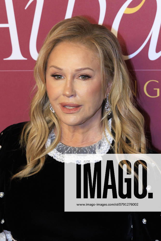 Kathy Hilton on the red carpet at the 2025 Golden Globes WWD Style Awards on Friday January 3, 2025 at the Four Seasons Hotel Los Angeles at Beverly Hills in Los Angeles, California. JAVIER ROJAS PI Los Angeles U.S - ZUMAp124 20250103_zaa_p124_123