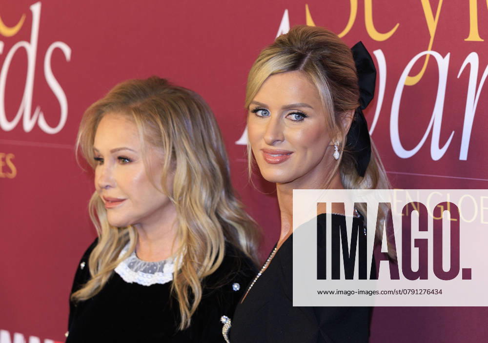 Kathy Hilton and Nicky Hilton (L-R) on the red carpet at the 2025 Golden Globes WWD Style Awards on Friday January 3, 2025 at the Four Seasons Hotel Los Angeles at Beverly Hills in Los Angeles, California. JAVIER ROJAS PI Los Angeles U.S - ZUMAp124 20250103_zaa_p124_136
