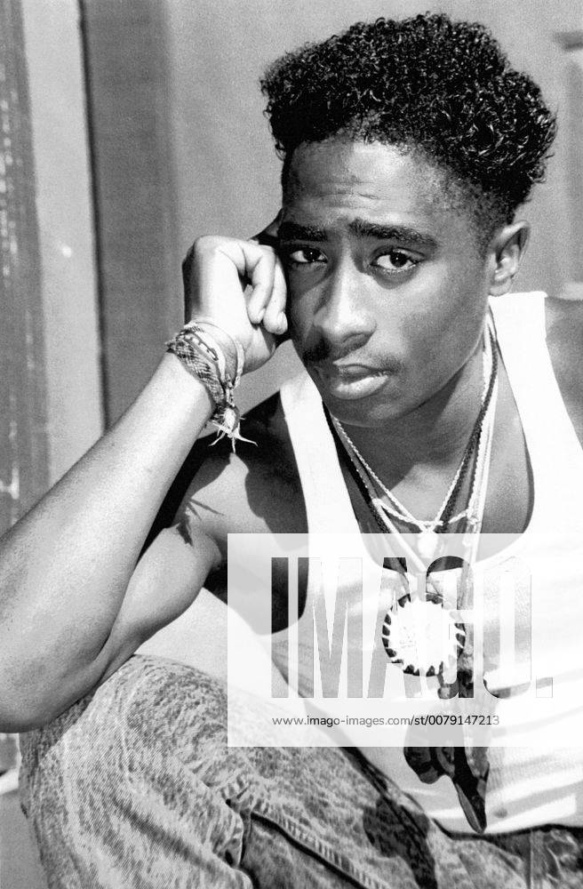 Studio Publicity Still from Tupac: Resurrection Tupac Shakur © 2003 MTV Networks Amaru Entertainment Los Angeles CA