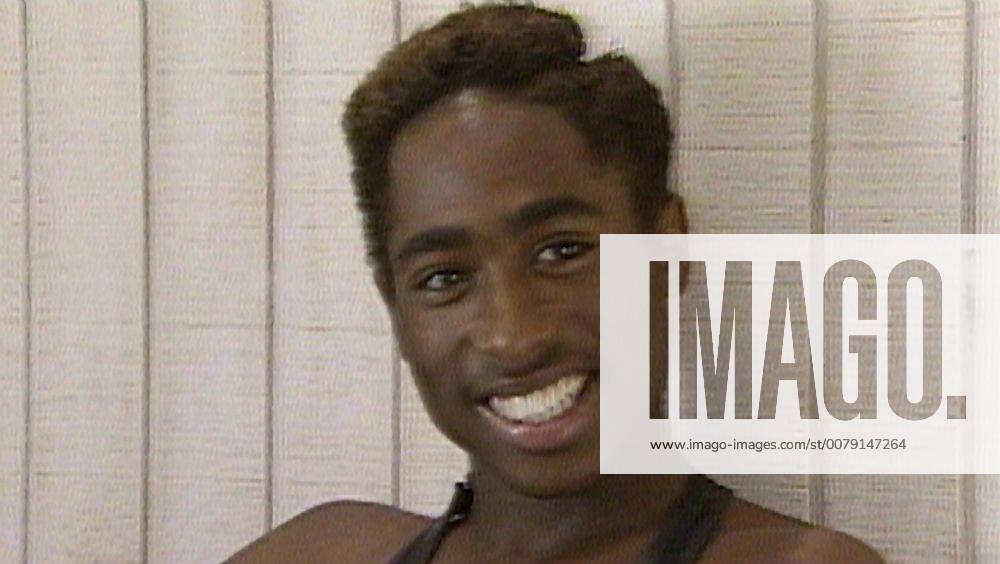 Studio Publicity Still from Tupac: Resurrection Tupac Shakur © 2003 MTV Networks Amaru Entertainment Los Angeles CA