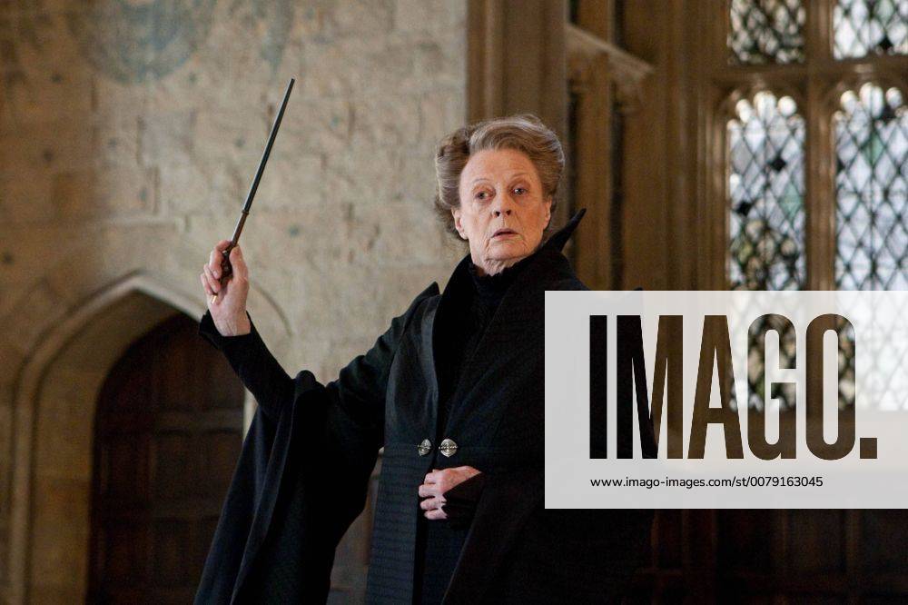 MAGGIE SMITH as Professor Minerva McGonagall in Warner Bros. Pictures? fantasy adventure HARRY POTTER AND THE DEATHLY HALLOWS ? PART 2, a Warner Bros. Pictures release. 31003_058
