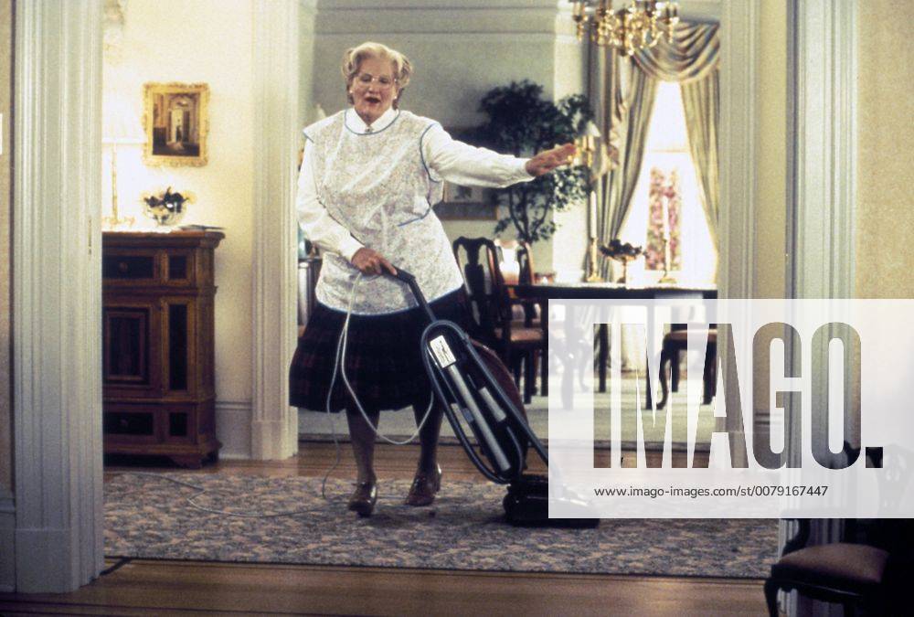 Film Still from Mrs. Doubtfire Robin Williams © 1993 20th Century Fox Photo Credit: Phil Bray 31108_007
