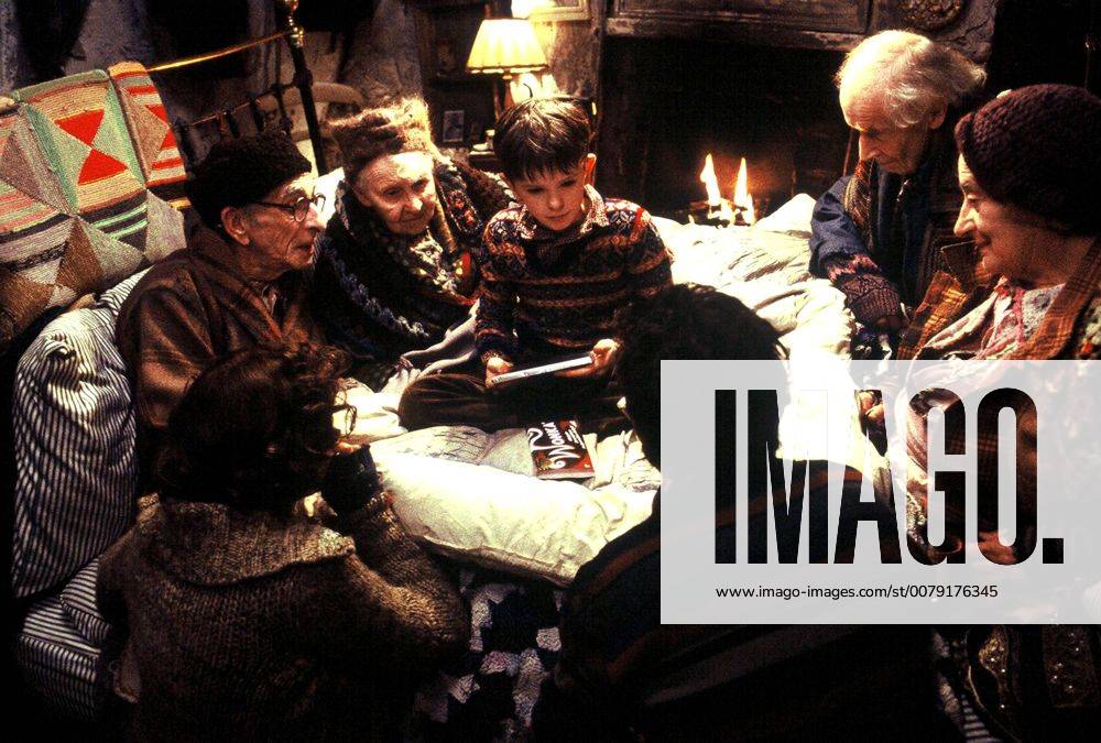 Charlie and the Chocolate Factory Freddie Highmore (center), (left to right) David Kelly, Helena Bonham Carter, Eileen Essell, David Morris, Noah Taylor, Liz Smith