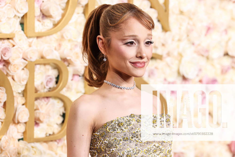 82nd Annual Golden Globe Awards Ariana Grande Butera wearing archive Givenchy and Stuart Weitzman shoes arrives at the 82nd Annual Golden Globe Awards held at The Beverly Hilton Hotel on January 5, 2025 in Beverly Hills, Los Angeles, California, United States. The Beverly Hilton Hotel, Beverly Hills, Los Angeles, California, USA California United States