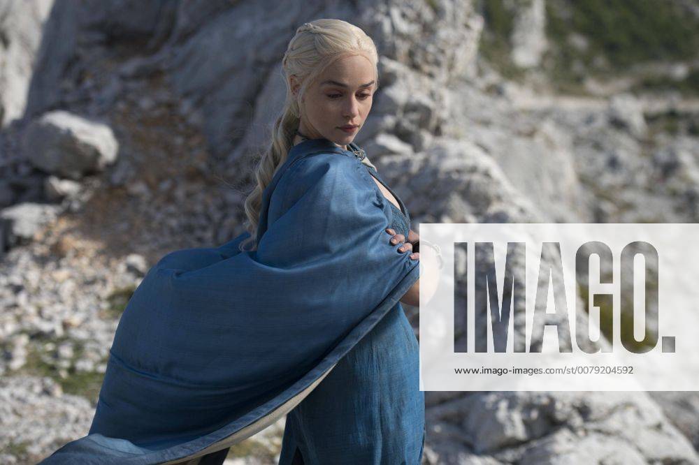 HBO s GAME OF THRONES (2014) Season 4 Emilia Clarke Los Angeles CA 32296_002THA