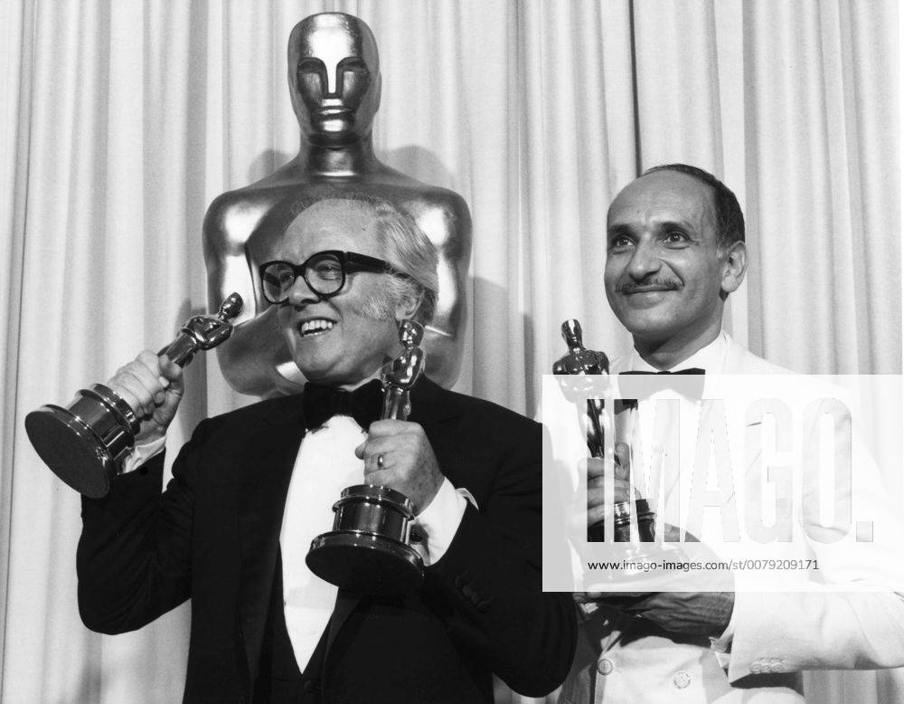 OSCARS. Bester Hauptdarsteller. Preisträger 1981-1990 Sir Richard Attenborough, Ben Kingsley at the 55th Annual Academy Awards, 1983 Hollywood CA USA