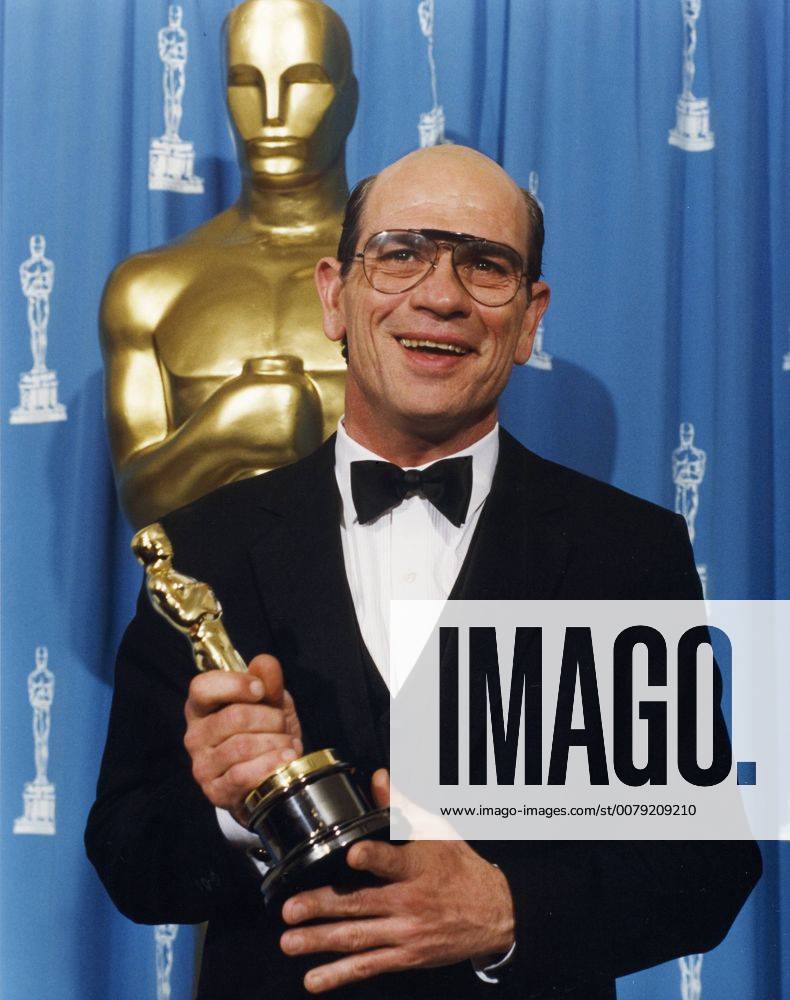 OSCARS. Bester Nebendarsteller. Preisträger 1991-2000 Tommy Lee Jones at the 64th Annual Academy Awards, 1992 Hollywood CA USA