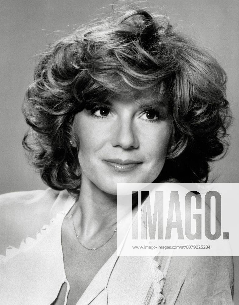 Vikki Carr, circa 1983 Hollywood CA USA 33300_163THA