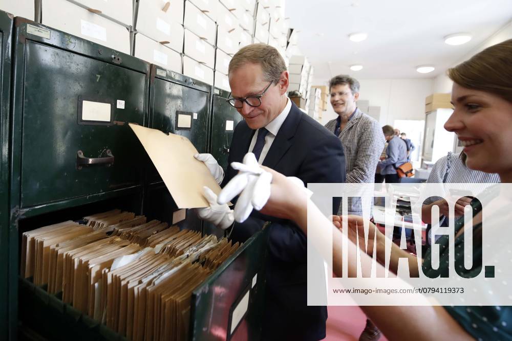 Sound archive the Humboldt University, Michael Mueller, RegBm, at Summer Tour with Digitization at Focus , Records with Historical Sound recordings, Berlin Germany, Germany