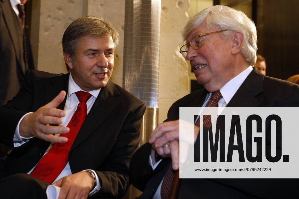Reception for Prof Dr Gerhard Ertl, Nobel Prize Winner 2007 for Chemistry, in the Berlin Brandenburg Academy the Sciences, with Klaus Wowereit, Governor Mayor, Germany