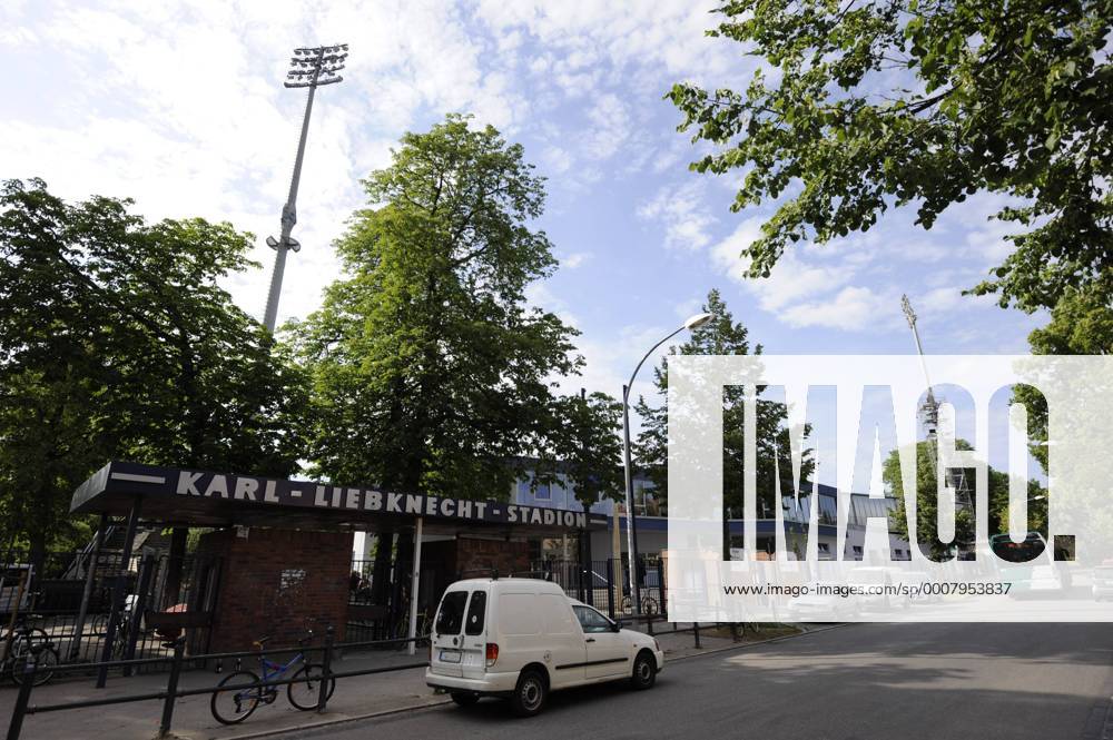 Karl-Liebknecht-Stadion, SV Babelsberg 03 - Tag der Erteilung der 3.Liga - Lizenz, Fussball, Saison 2010 2011, Potsdam, 01.06.2011, o0 Sportstätte Stadion Totale