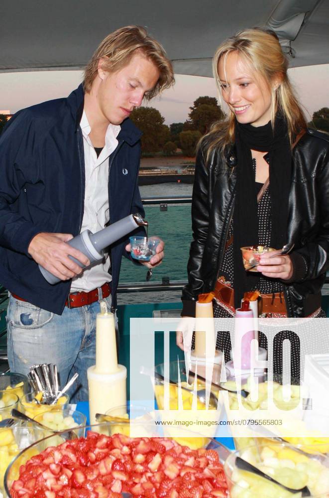 Simon Gosejohann and Girlfriend Angela finger inherit to Guest at Medienforum@Night at the Ship the KD RheinEnergie at the Rhine in Cologne on 22 06 09 North Rhine Westphalia Germany