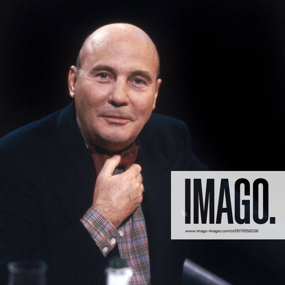 Der deutsche Komponist Hans Werner Henze, Deutschland 1980er Jahre. German composer Hans Werner Henze, Germany 1980s. UnitedArchives00022717