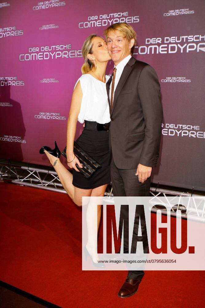 Simon Gosejohan and Girlfriend Angela Finger Heirs to Guest at the award Ceremony of Germans Comedy Award 2009 at Coloneum in Cologne Ossendorf on 20 10 09 the German Comedy Award will First on Friday, the 23 October 2009, from 21 15 Clock to 00 00 Clock at RTL aired, it exists a LOCKING DATE for the Announcement the Winners to Friday, 2