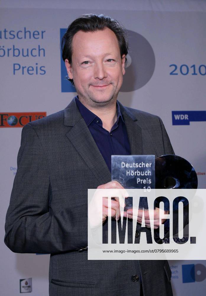 Matthias Brandt was with the Germans Audiobook Award 2010, in the Category the special Listening book Best Thriller, at WDR Radio station in Cologne on 10 03 2010 excellent North Rhine Westphalia North Rhine We Germany