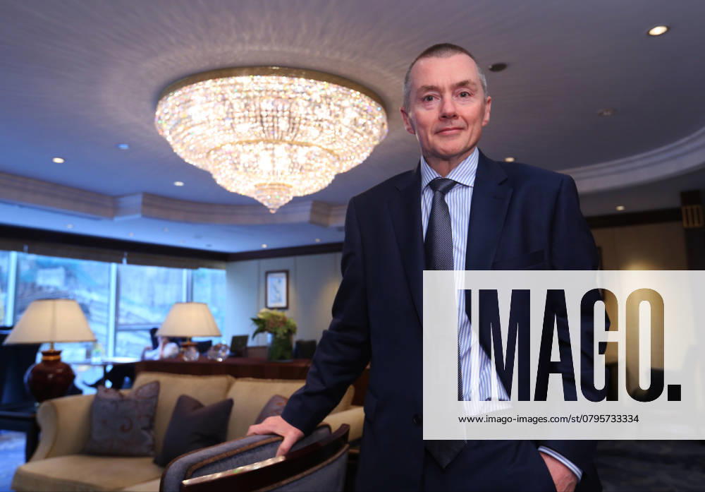 International Airlines Group Chief Executive Willie Walsh meet the media at Island Shangri-La in Admiralty. 07APR16 SCMP Edmond So HONG KONG CHINA