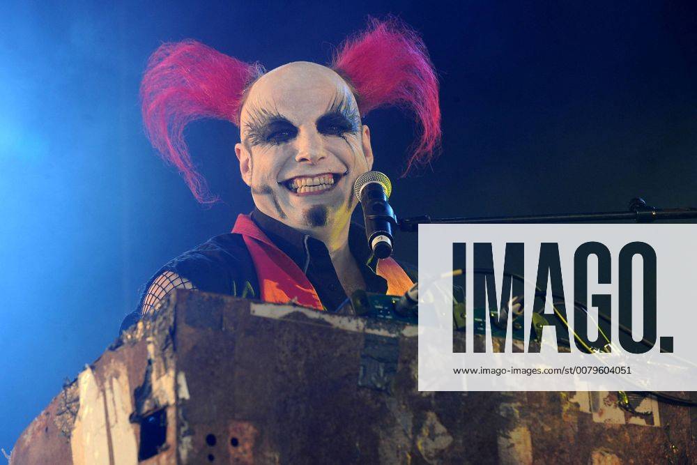 Amphi Festival 2017. Bruno Kramm ( Das Ich ) während eines Konzertes am 21.-23.07.2017 im Rahmen des Amphi Festivals 2017 am Tanzbrunnen Köln.