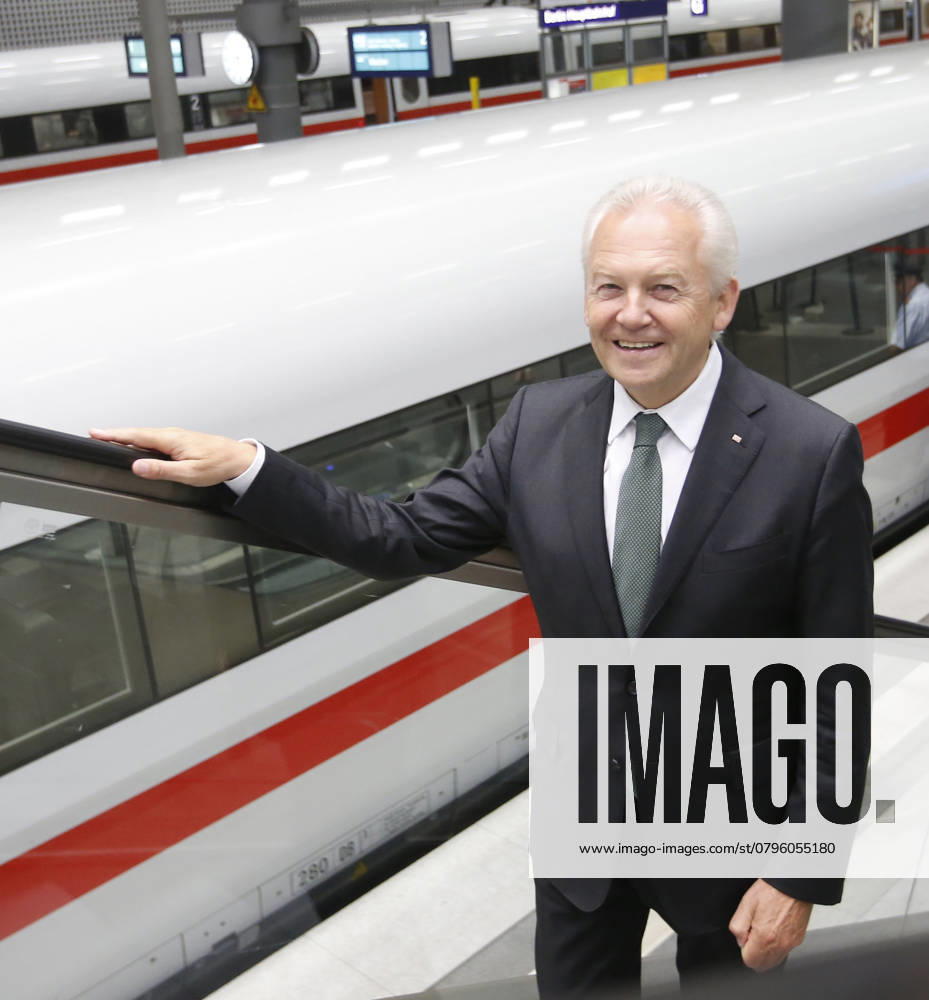Railway boss Ruediger Pit at the PK the Germans Rail at the Berlin Central station, presentation the digital Future the DB in Berlin, Improvements the digital Infrastructure, Internet at Train, Berlin Germany, Germany