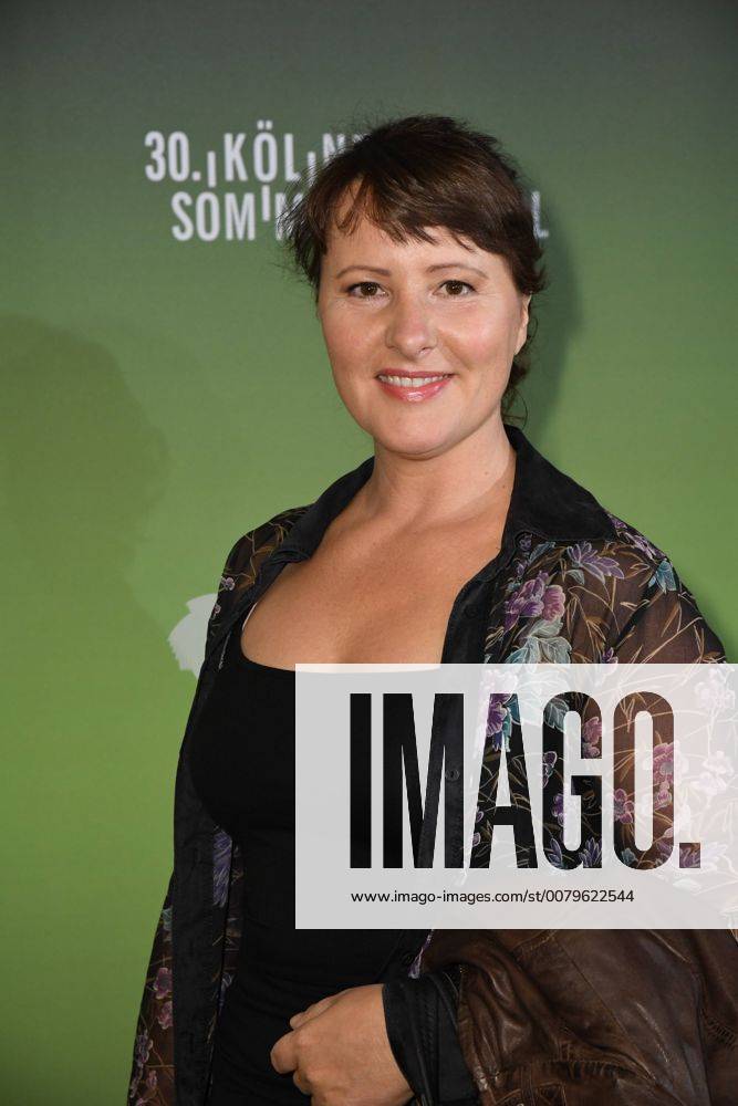 Schauspielerin Nina Vorbrodt kommt am 26.07.2017 in Köln zur Premiere von Shadowland 2 - Das neue Abenteuer der US-amerikanischen Tanzkompanie Pilobolus aus Connecticut im Rahmen des 30. Kölner Sommerfestival in der Kölner Philharmonie.