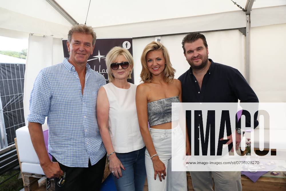 ELLA Finally with Father Norbert At last, Carmen Fog and Son Gregor Fog at Schlagerolymp the largest Schlager Open Air in Berlin Luebars on 10 08 2019 Berlin Germany