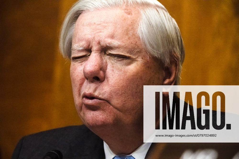 Senator Lindsey Graham questions Russell Vought as he testifies at the Senate confirmation hearing as President Donald Trump again chooses him for OMB director, in Washington D.C. on January 22, 2025 Washington Dc USA - ZUMAb230 20250123_znp_b230_010