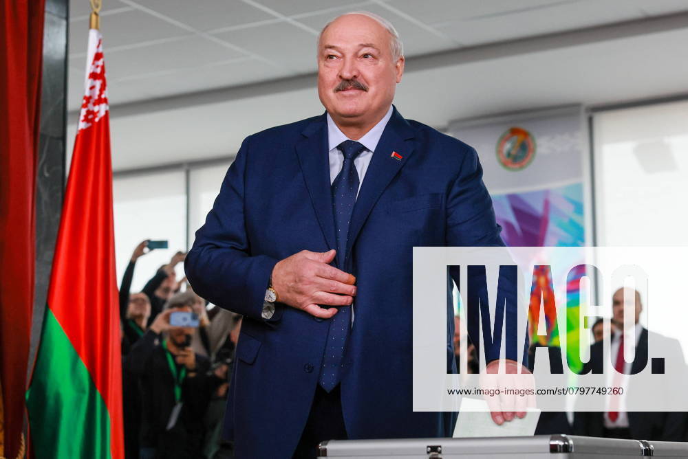 BELARUS, MINSK - JANUARY 26, 2025: Belarus President Alexander Lukashenko casts his ballot during the 2025 Belarusian presidential election at a polling station. There are five candidates in the election: Oleg Gaidukevich of the Liberal Democratic Party of Belarus, entrepreneur Anna Kanopatskaya, incumbent president Alexander Lukashenko, Sergei Syrankov of the Communist Party of Belarus and Alexander Khizhnyak of the Republican Party of Labour and Justice. Vladimir Smirnov TASS 77767165