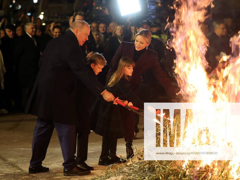 EMBRASEMENT BARQUE SAINTE DEVOTE PHOTOPQR NICE MATIN Jean François Ottonello Monaco 26 01 2025 Embrasement de la barque en memoire de Sainte Devote prince Albert II, princesse Charlene, prince hereditaire Jacques et princesse Gabriella Monaco, jan 26th 2025 Sainte Devote celebrations with princely family Monaco France
