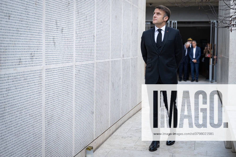 President Macron At A Ceremony At The Memorial De La Shoah - Paris France s President Emmanuel Macro takes part in a ceremony at the Memorial de la Shoah, the Holocaust museum in Paris on January 27, 2025, as the world marks today the 80th anniversary of the liberation of Auschwitz with some few remaining survivors set to attend ceremonues at the site of the notorious Nazi death camp. Auschwitz was the largest of the extermination camps and has become a symbol of Nazi Germany s genocide of six million European Jews, one million of whom died at the site between 1940 and 1945, along with more than 100,000 non-Jews. Photo by Eric Tschaen Pool ABACAPRESS.COM Paris IDF France