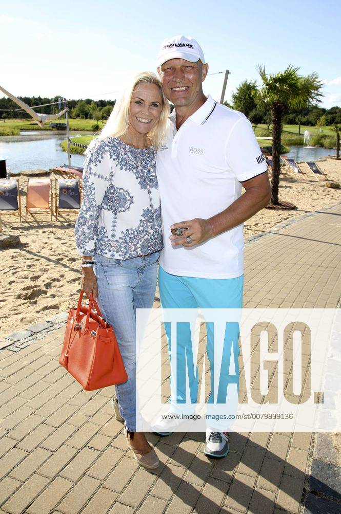 Axel Schulz mit Ehefrau Patricia beim 10. GRK Golf Charity Masters 2017 in der Golfanlage Golfclub Leipzig im Golfresort Machern. Leipzig, 19.08.2017 Foto:xS.xGabschx xFuturexImage