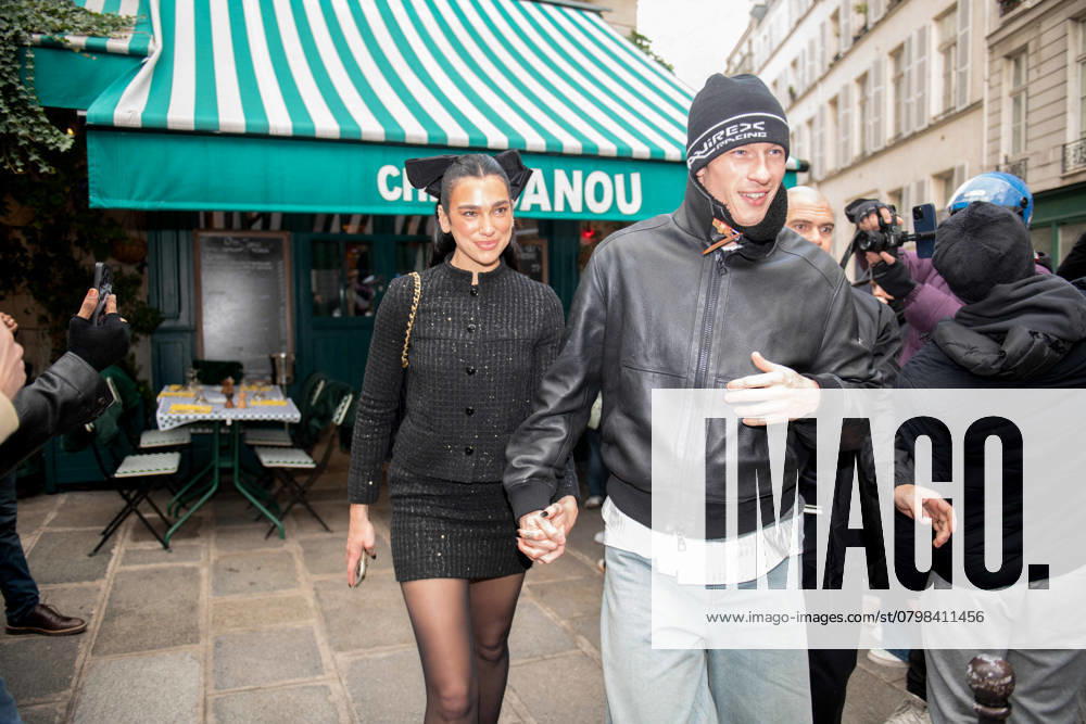 Dua Lipa and Callum Turner Enjoy a Romantic Lunch - Paris Dua Lipa and Callum Turner enjoy a romantic lunch at Chez Janou restaurant in Paris, France on January 28, 2025, during Paris Fashion Week. Photo by Florian Poitout ABACAPRESS.COM Paris France