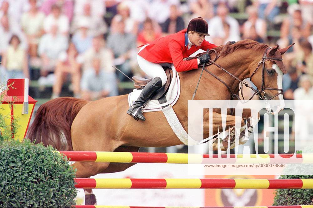 Margie Goldstein-Engle (USA) auf Hidden Creek s Alvaretto am Hindernis Pferdesport 61. CHIO 1998, Preis der Nationen, Nationenpreis, Springprüfung, Reiten, Mannschaftsspringen Einzelbild Aachen Dynamik,
