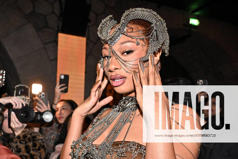 PFW - Gaurav Gupta Front Row Megan Thee Stallion at Gaurav Gupta show during Haute Couture Fashion Week in Paris, France on January 29, 2025. Photo by Julien Reynaud APS-Medias ABACAPRESS.COM Paris France