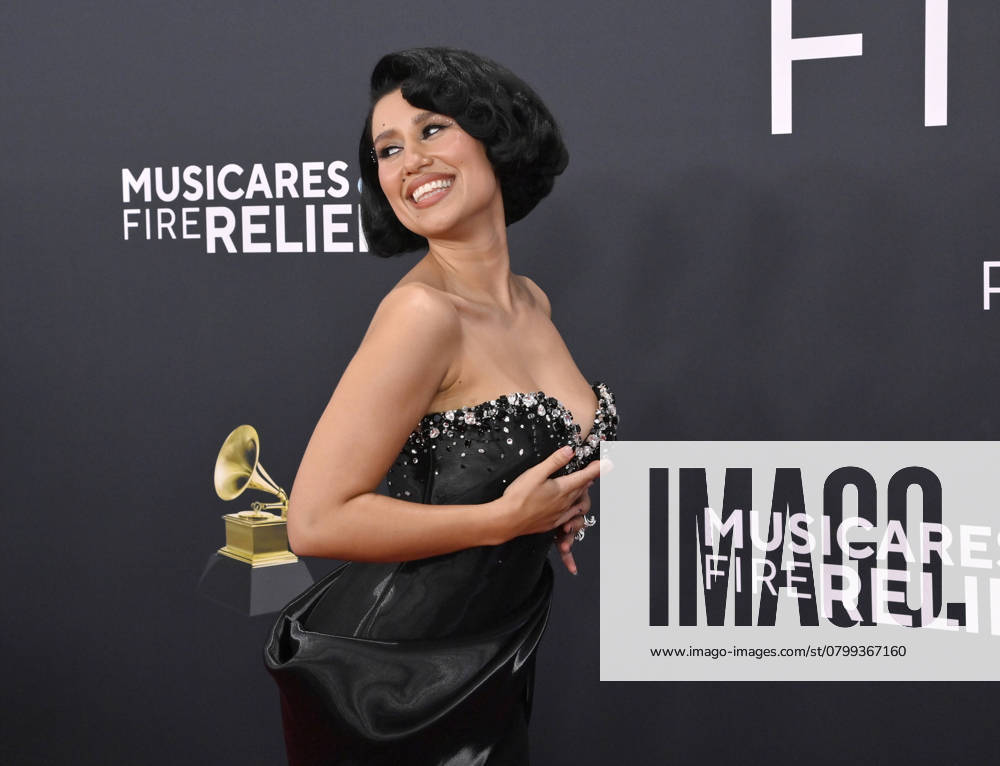 Raye arrives for the 67th Annual Grammy Awards at Crypto.com Arena in Los Angeles on February 2, 2025. The awards ceremony will honor the best recordings, compositions, and artists from September 16, 2023, to August 30. 2024, as chosen by the members of the Recording Academy. LAP20250202440 JIMxRUYMEN