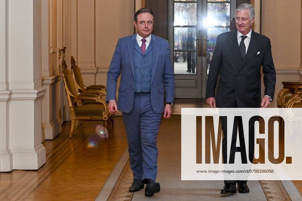 Prime Minister Bart De Wever and King Philippe - Filip of Belgium pictured at the oath ceremony of the new Prime Minister and members of the federal government at the Royal Palace, Monday 03 February 2025, in Brussels. Negotiators from the five parties that make up the Arizona coalition - the N-VA, MR, Engagà s, Vooruit and CD&V - reached a government agreement on Friday evening. POOLxFREDERICxANDRIEU 111704492