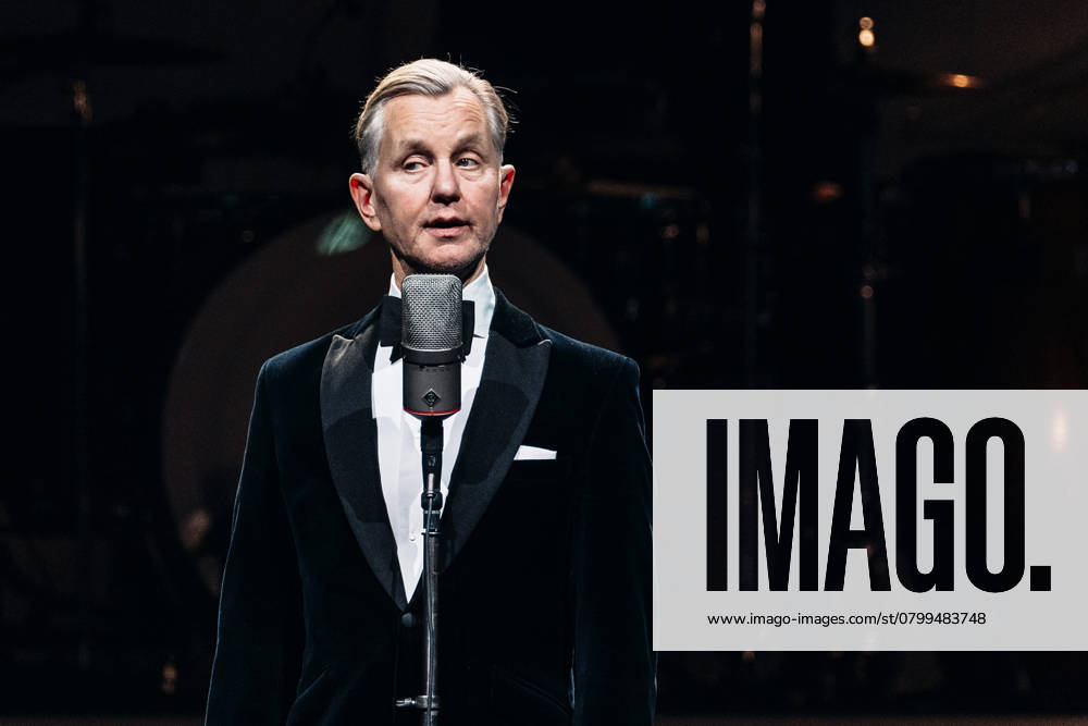 Max Raabe Palast Orchester with the program Hummeln streicheln live in the Messehalle Erfurt, 02 02 2025 Foto:xM.xKremerx xFuturexImagex raabe_5219