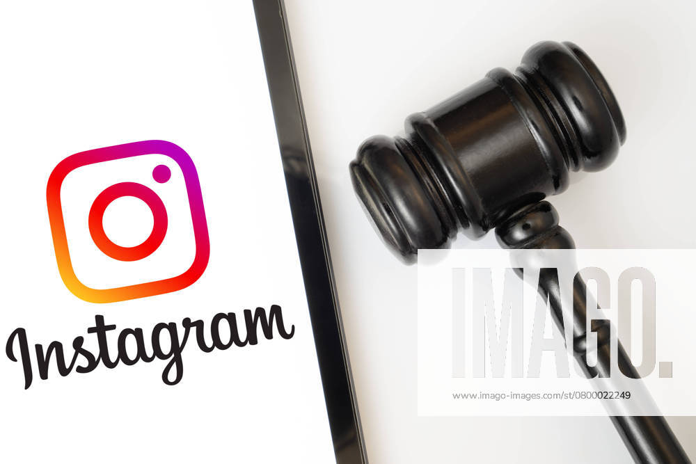 Dhaka, Bangladesch - 14. Januar 2025: Ein iPad zeigt das Instagram-Logo neben einem Richterhammer. Dhaka, Bangladesh- 14 Jan 2025: An iPad displays the instagram logo alongside a judge s gavel.