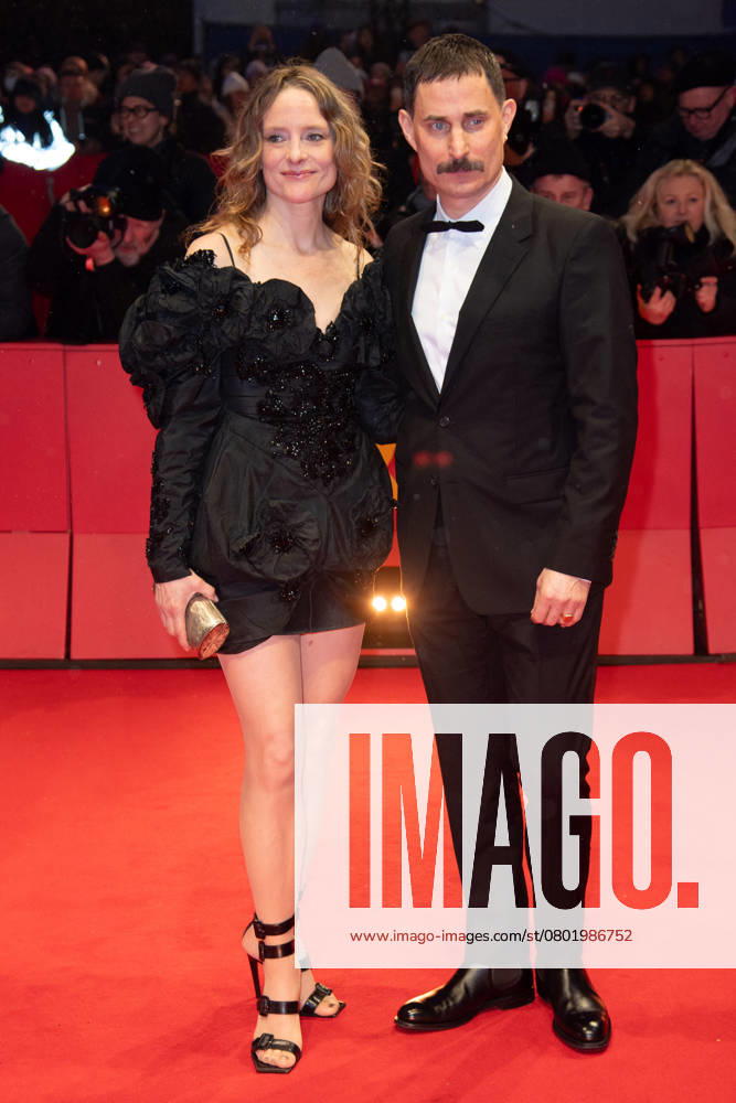 Berlinale Opening Red Carpet Anne Ratte-Polle and Clemens Schick attending the Opening red carpet of the 75th Berlin International Film Festival (Berlinale) in Berlin, Germany, on February 13, 2025. Photo by Aurore Marechal ABACAPRESS.COM Berlin Germany