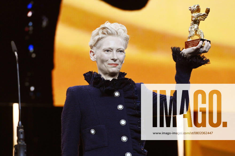 Tilda Swinton receives the Honorary Golden Bear for Lifetime Achievement at the festival opening and the premiere of the feature film The Light at the Berlinale 2025 75 Berlin International Film Festival in the Berlinale Palast Berlin, 13 02 2025 Foto:xN.xKubelkax xFuturexImagex berlinale_opening_5851