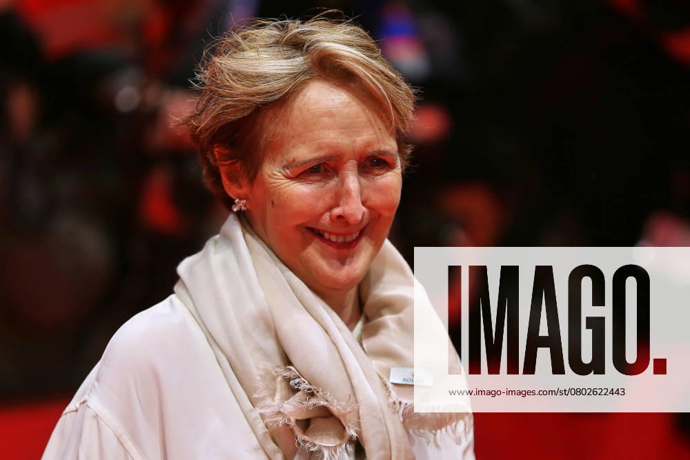 Berlinale Palast, Red Carpet Berlinale 2025 Opening Fiona Shaw