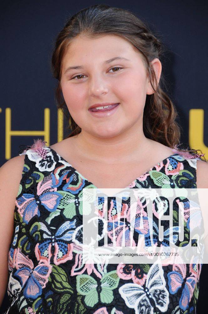 Hollywood, CA, U.S. - 26 September 2017 - Hollywood, California - Mackenzie Hancsicsak. This Is Us Season 2 Premiere held at Neuehouse Hollywood in Hollywood. Photo Credit: AdMedia Hollywood U.S. - ZUMAa123 20170926_zaa_a123_064