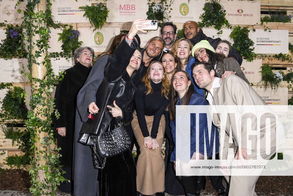 Emilia Schüle, Rurik Gislason, Karoline Herfurth, Dilara Aylin Ziem, Malick Bauer, Ilknur Boyraz and Samuel Schneider actress take cell phone photos as guests at the Medienboard Party at Holzmarkt in Berlin at the 75th Berlin International Film Festival on 15 02 2025 in Berlin Berlin Germany